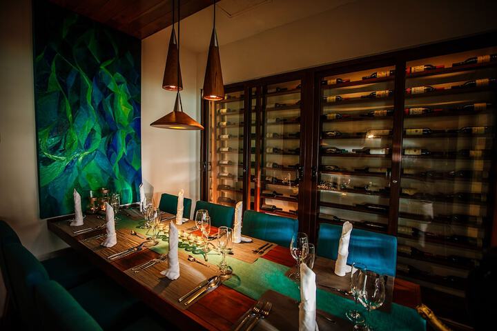 Dining 108 of 130