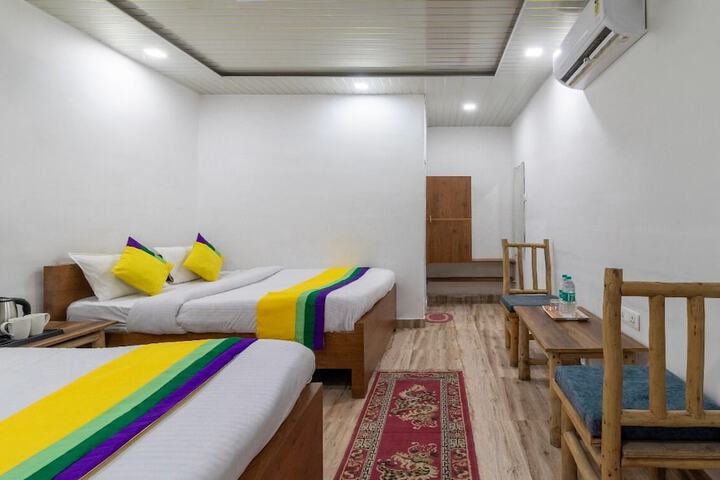 Room 2 of 15