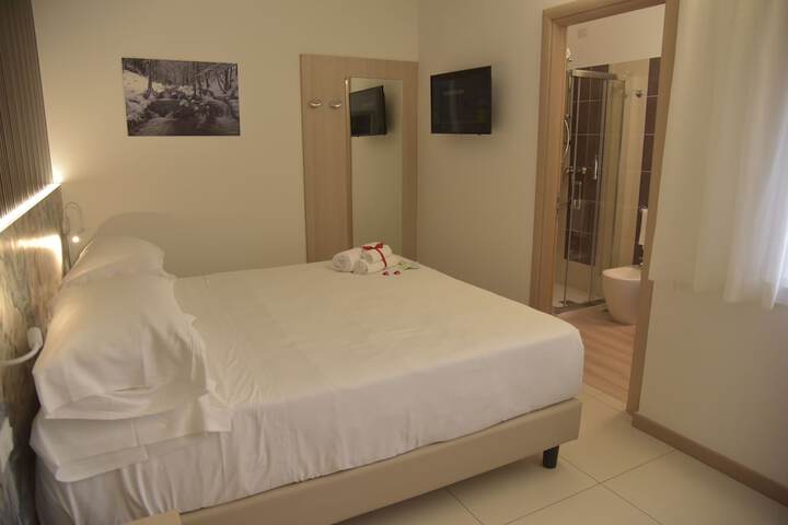 Room 9 of 36