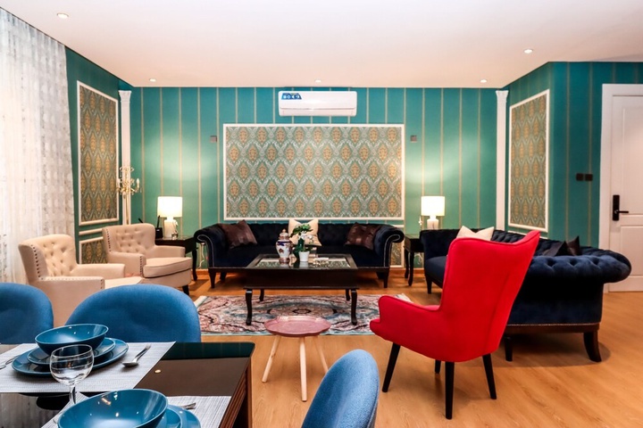 Room 3 of 9