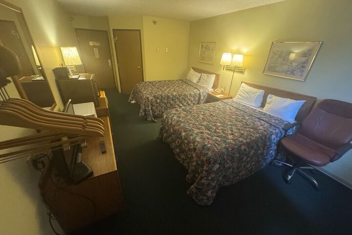 Room 17 of 24