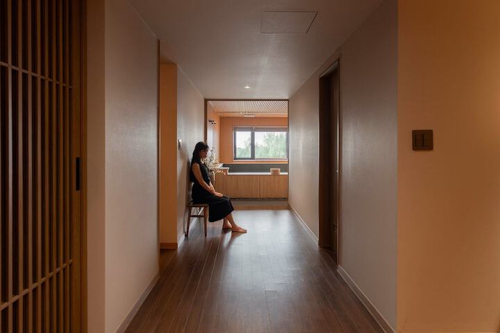 Room 27 of 155