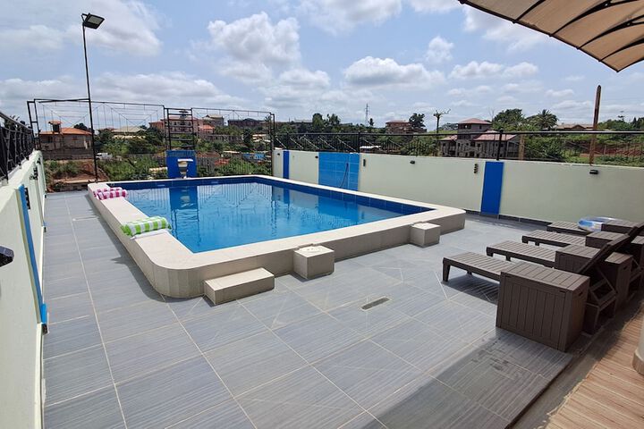 Pool 13 of 19