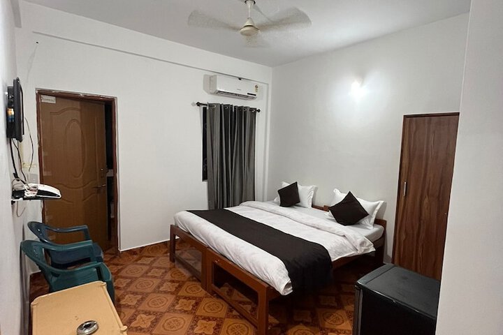Room 5 of 15