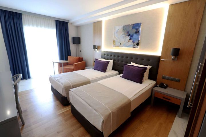 Room 12 of 71