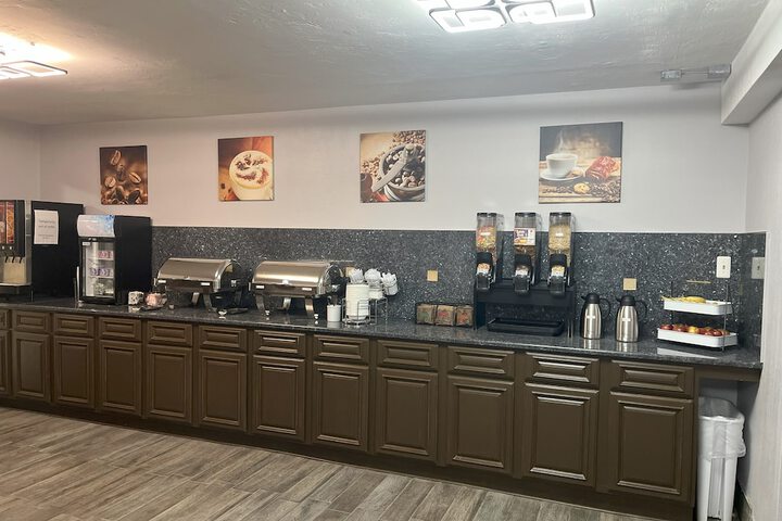 Breakfast/Coffee Service 21 of 25
