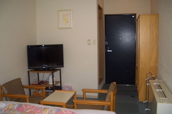 Room 7 of 41