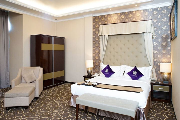 Room 10 of 56