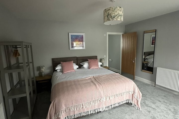 Room 4 of 19