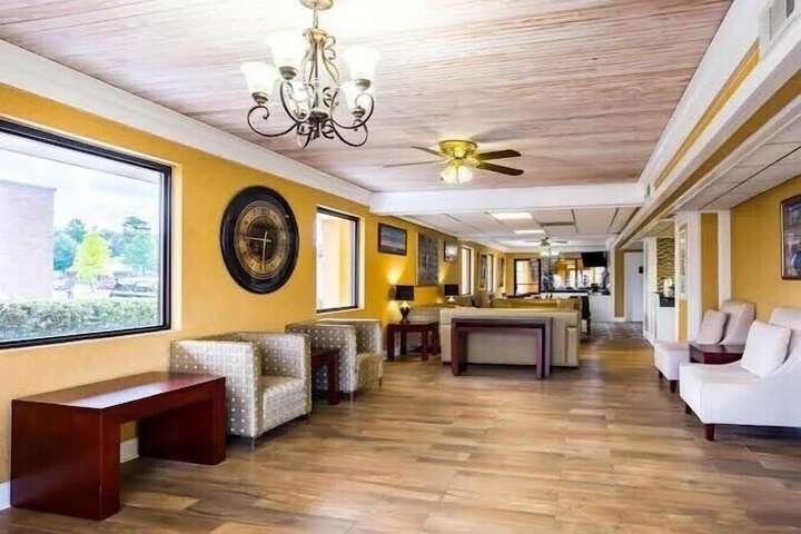 Hotel Interior 4 of 18