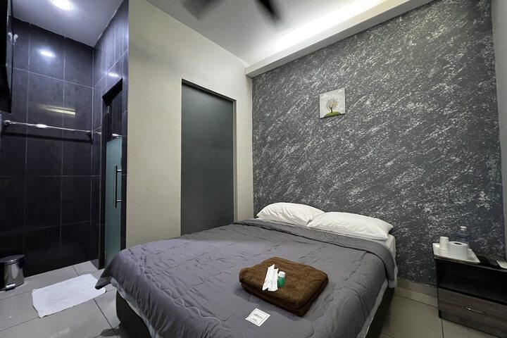 Room 3 of 15
