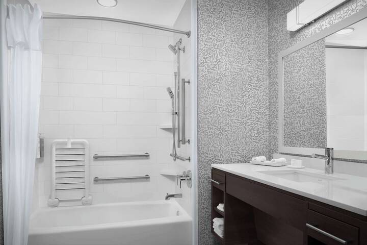 Bathroom shower