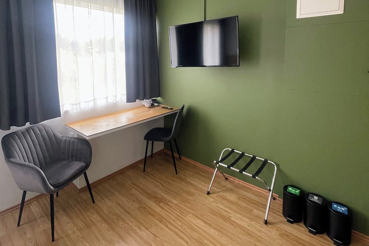 Room 37 of 72