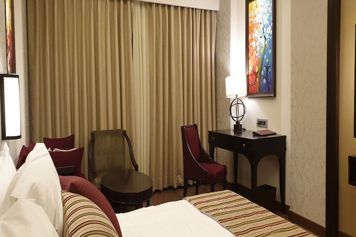 Room 14 of 40
