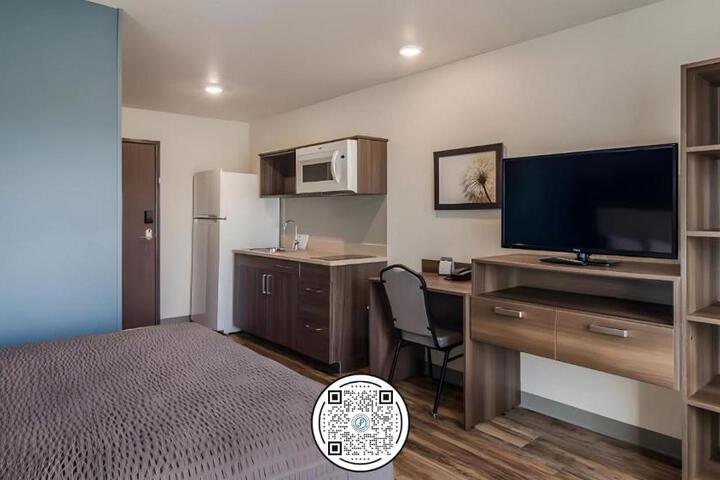 Suite Queen Bed (8 of 8)