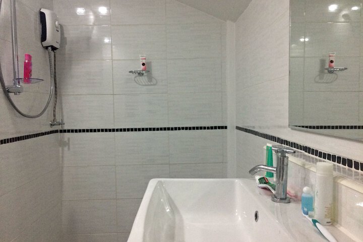 Room 18 of 35