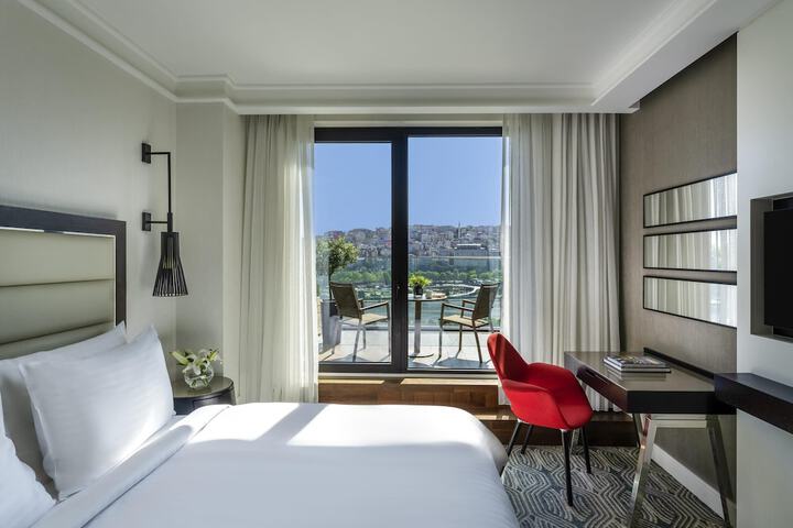 Room 22 of 109