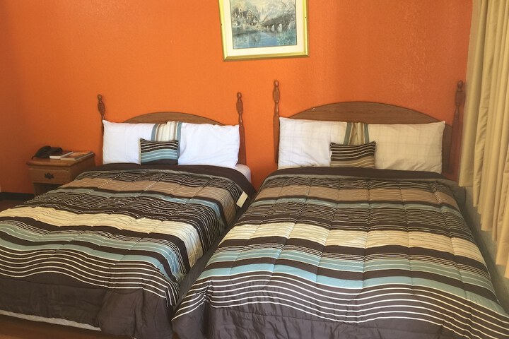 Room 7 of 11