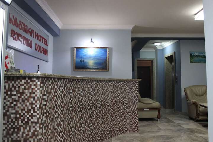 Dolphin hotel