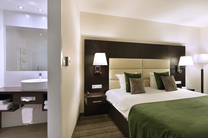 Room 14 of 70