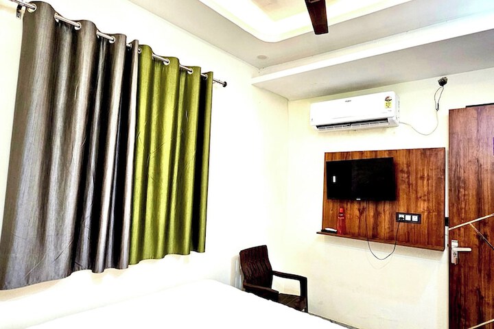 Room 17 of 54