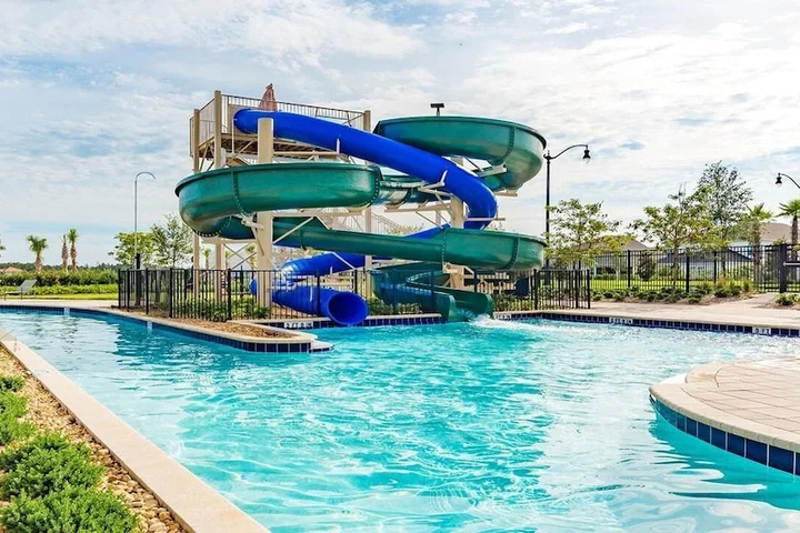 Pool 7 of 15