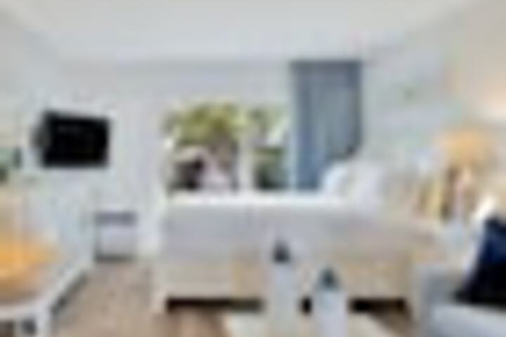 Room 89 of 549