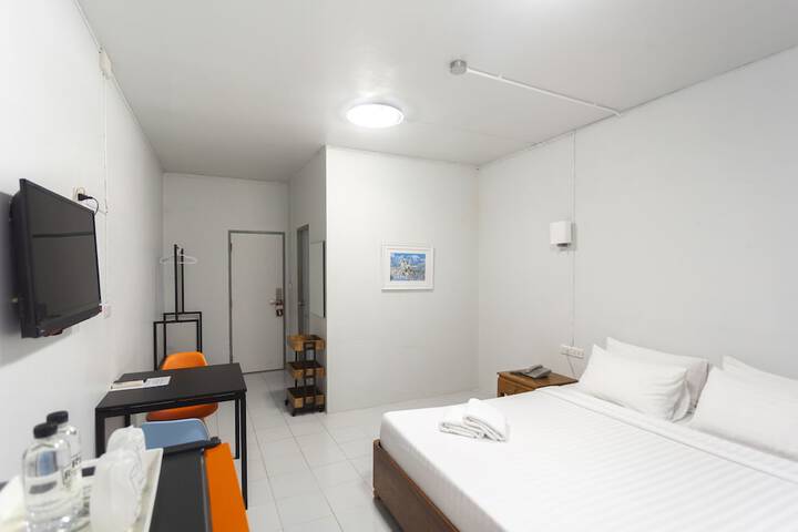 Room 15 of 113