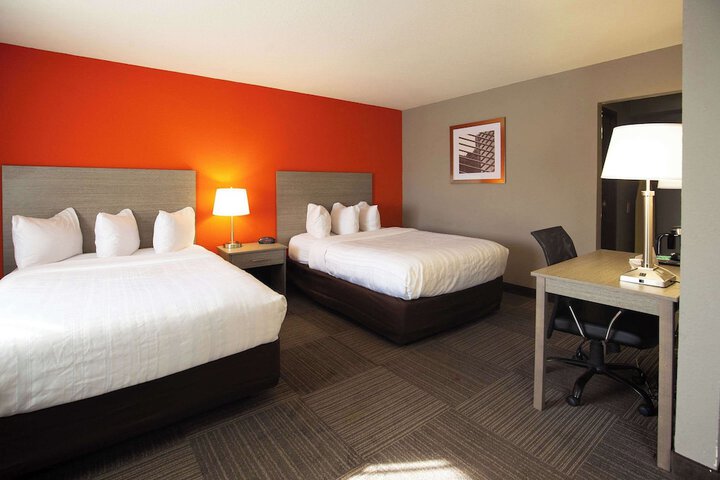 1 Double Bed Accessible (3 of 44)