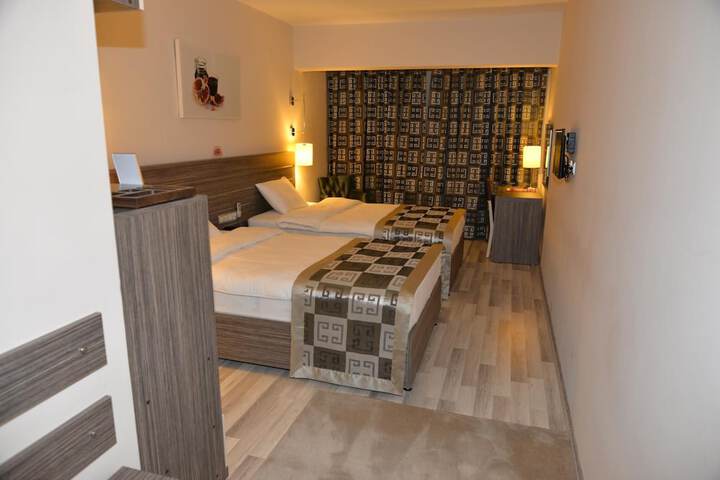Room 18 of 52