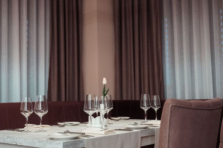 Dining 17 of 25