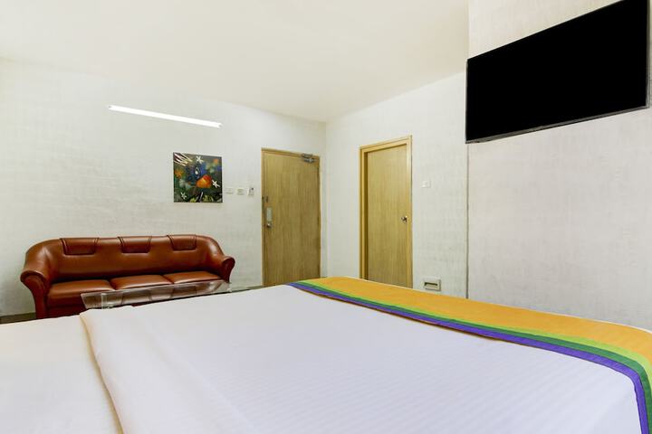 Room 13 of 24