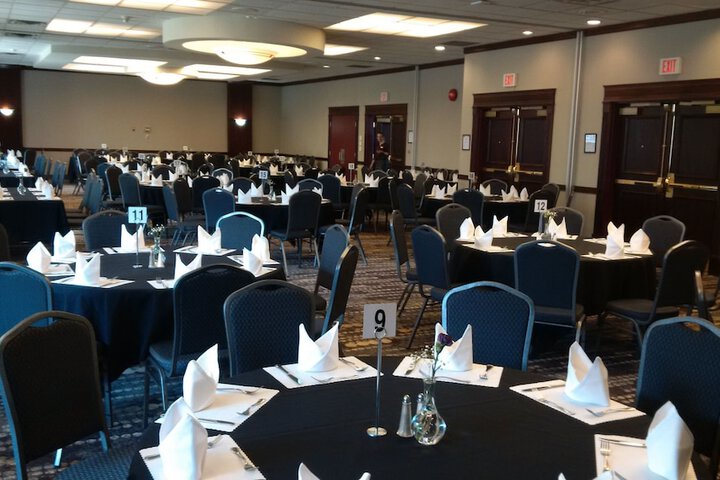 Ballroom/Hall 68 of 91