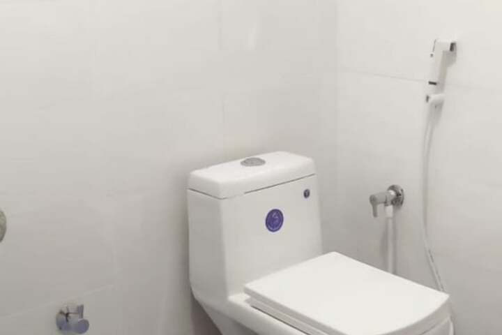 Room 12 of 21