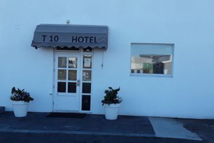 Hotel 66 of 94