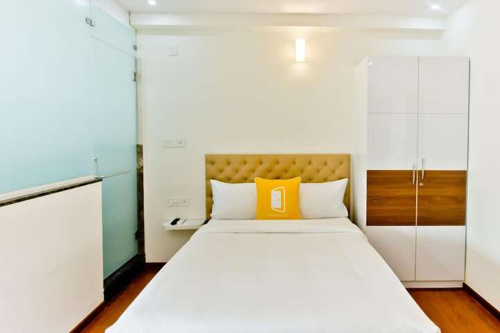 Room 17 of 40