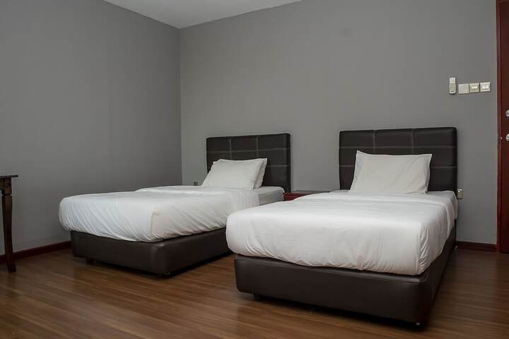 Room 8 of 22