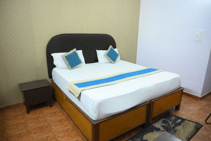 Room 55 of 106