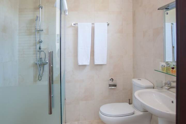 Room 34 of 55