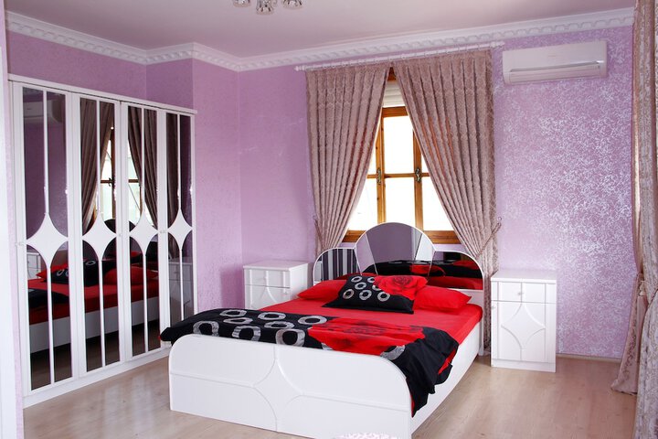 Room 21 of 27