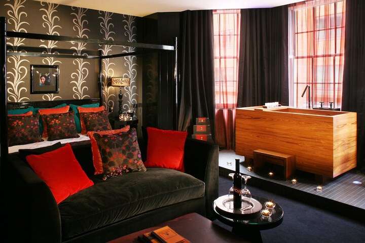Room 20 of 60