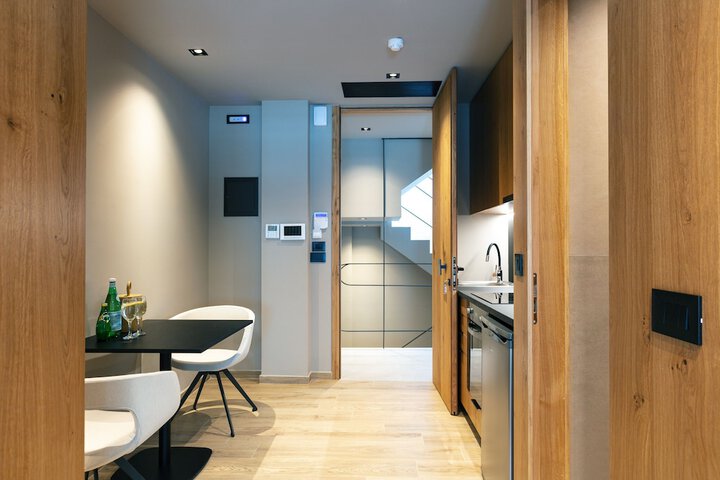Room 51 of 85