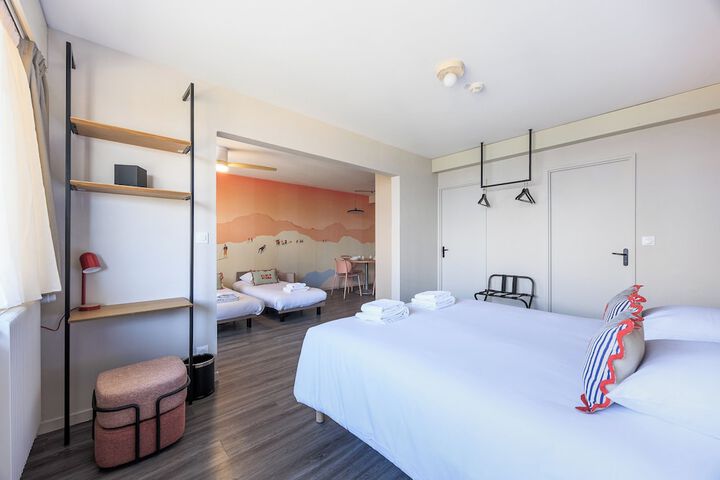 Room 11 of 81