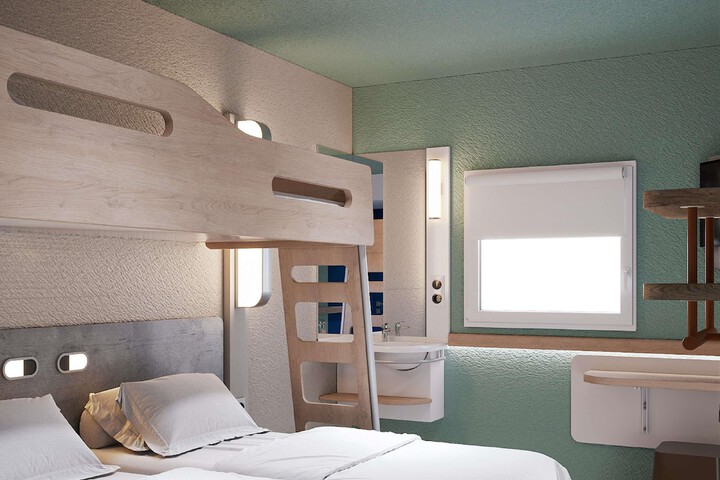 Room 30 of 70
