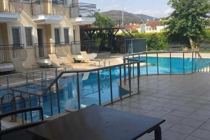 Pool 19 of 25