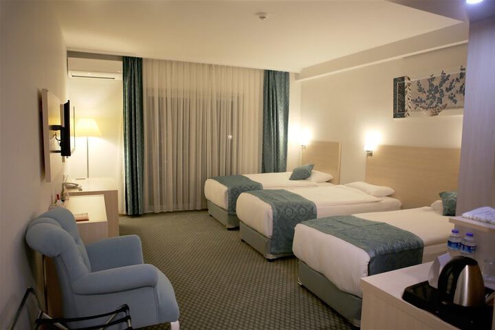 Room 7 of 34