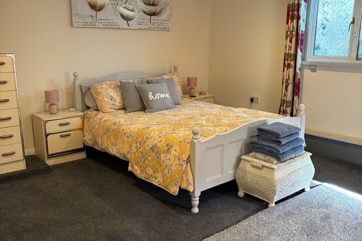 Room 3 of 12