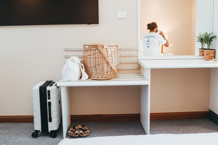 Room 5 of 23