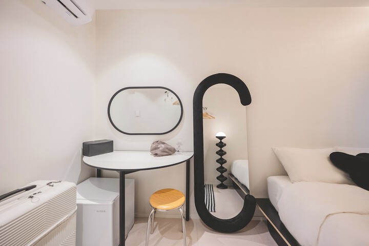 Room 48 of 117