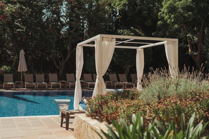 Pool Hotel